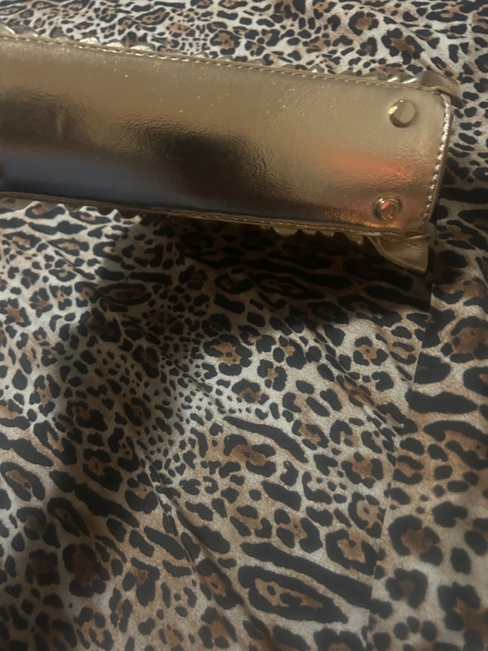 Metallic Gold Ruffled Shell Clutch - Picture 4 of 4